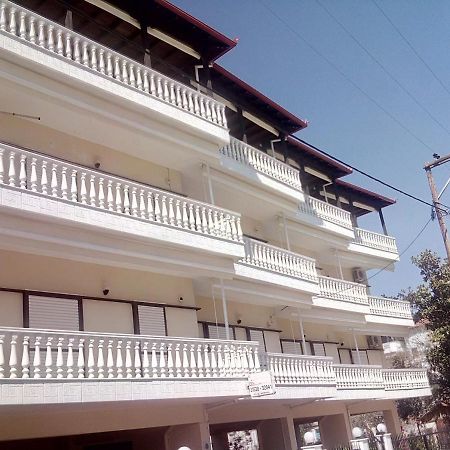 Sea View Apartments Aphrodite Лептокарія Екстер'єр фото